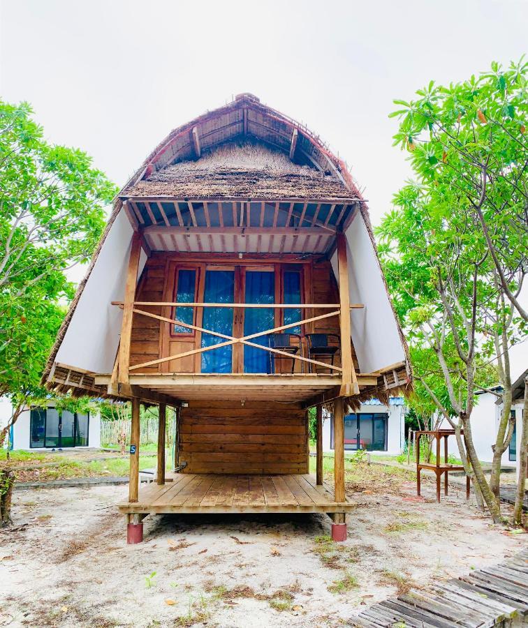 Homestay Resort Koh Rong Sanloem Сиханоуквил Екстериор снимка
